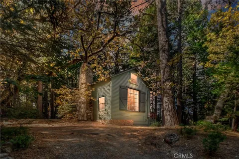 648 Crest Estates Drive, Lake Arrowhead, CA 92352