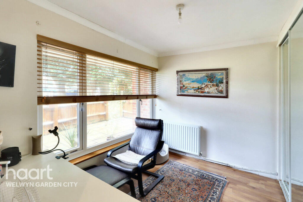 Additional image 14 of Pond Croft, Hatfield