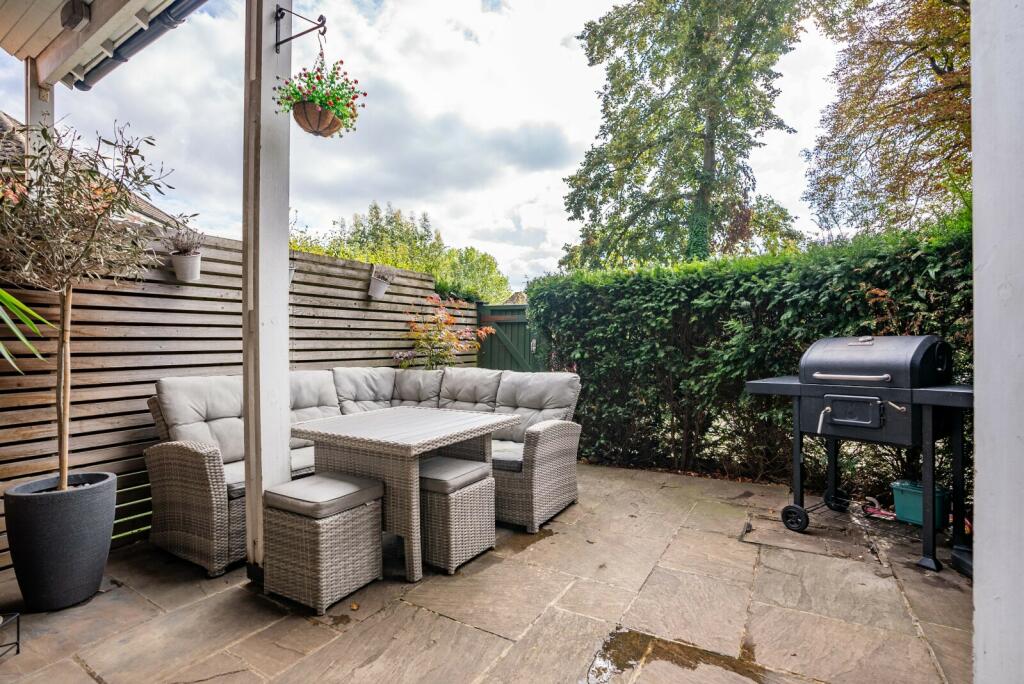 Additional image 3 of Avenue Road, St. Albans, Hertfordshire, AL1