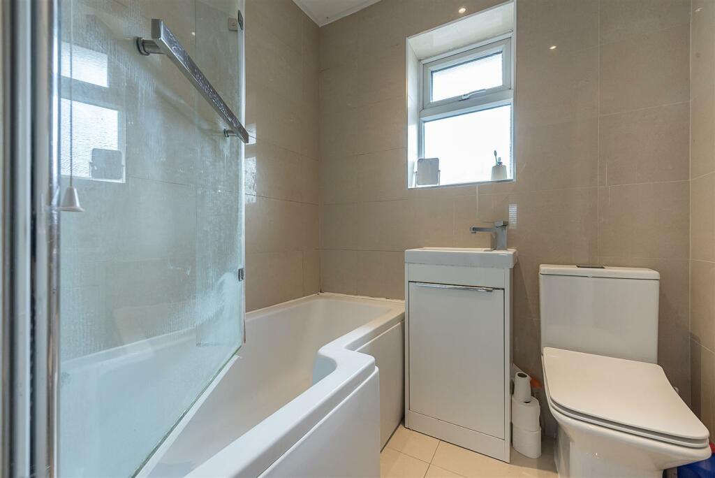 Additional image 10 of Glemsford Drive, Harpenden