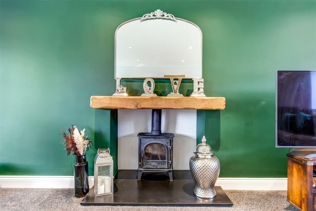 Additional image 4 of Ramsey Close, Brookmans Park, Herts