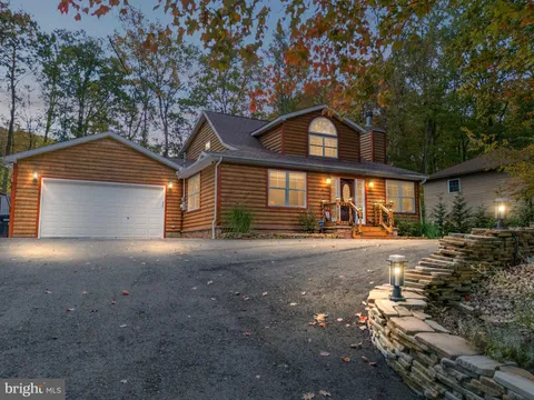 271 Four Seasons Drive, Drums, PA 18222