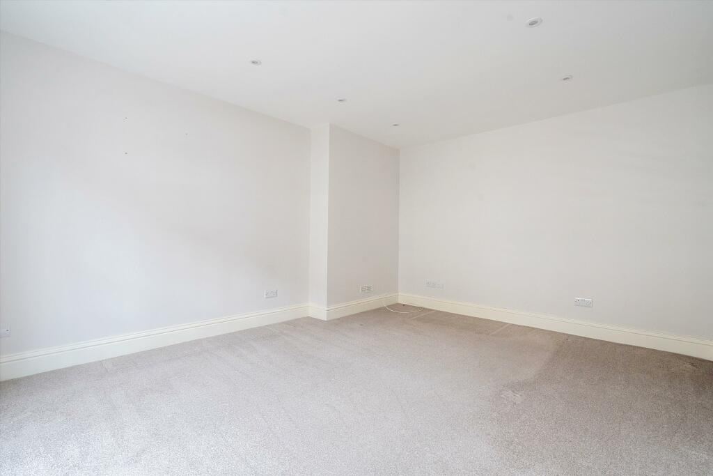 Additional image 13 of St. Michaels Street, St. Albans, Hertfordshire, AL3