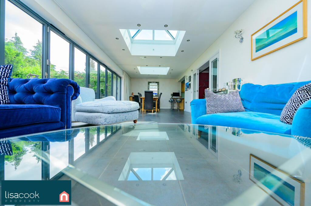 Additional image 10 of Park Street Lane, St Albans, AL2