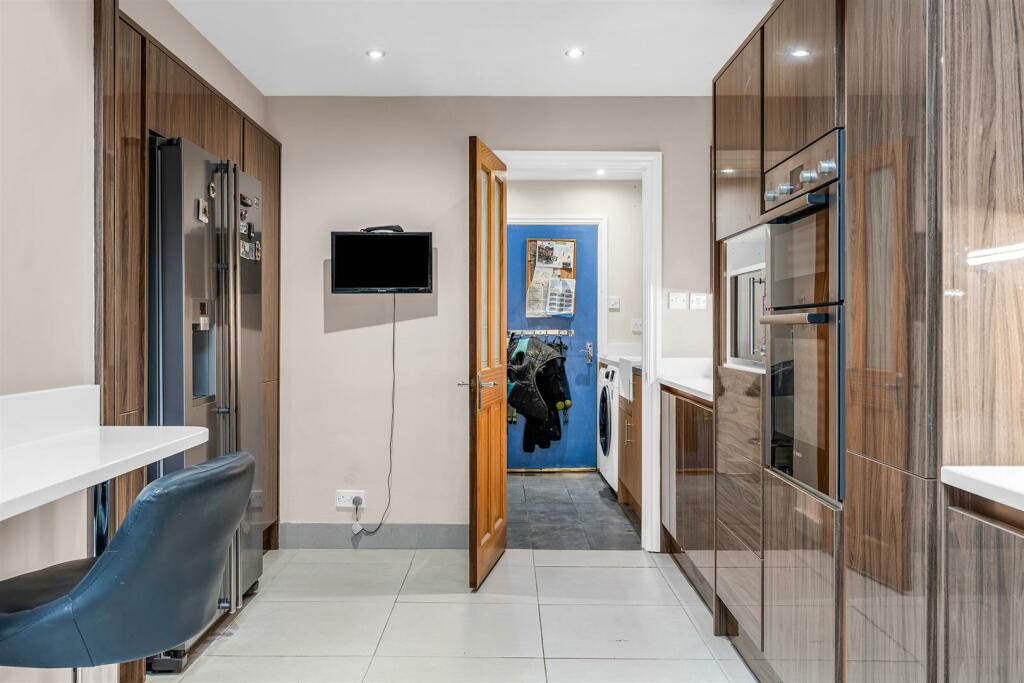 Additional image 8 of St. Michaels Close, Harpenden