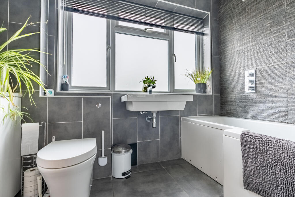 Additional image 14 of Penn Road, Park Street, St. Albans, Hertfordshire, AL2