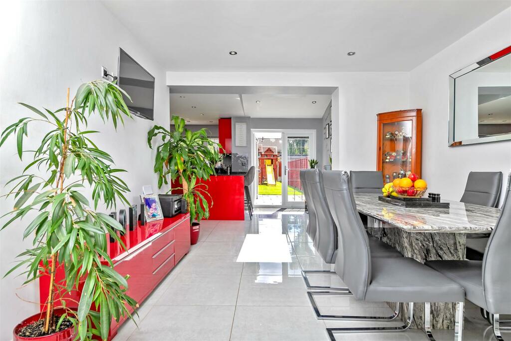 Additional image 25 of Nelson Avenue, St Albans