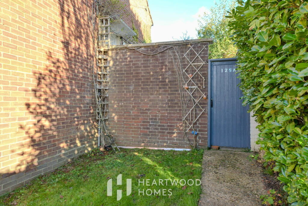 Additional image 14 of Watling Street, Park Street, St. Albans, AL2 2NN