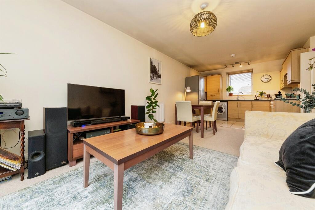 Additional image 6 of Eddington Crescent, WELWYN GARDEN CITY