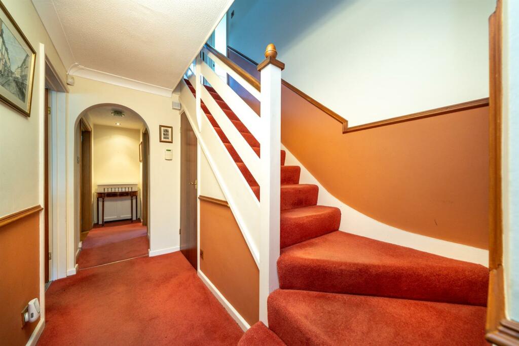 Additional image 11 of Fontmell Close, St. Albans