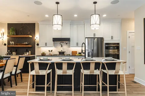 Primary image of 32 Valley Oak Road Unit 20, Glenmoore, PA 19343
