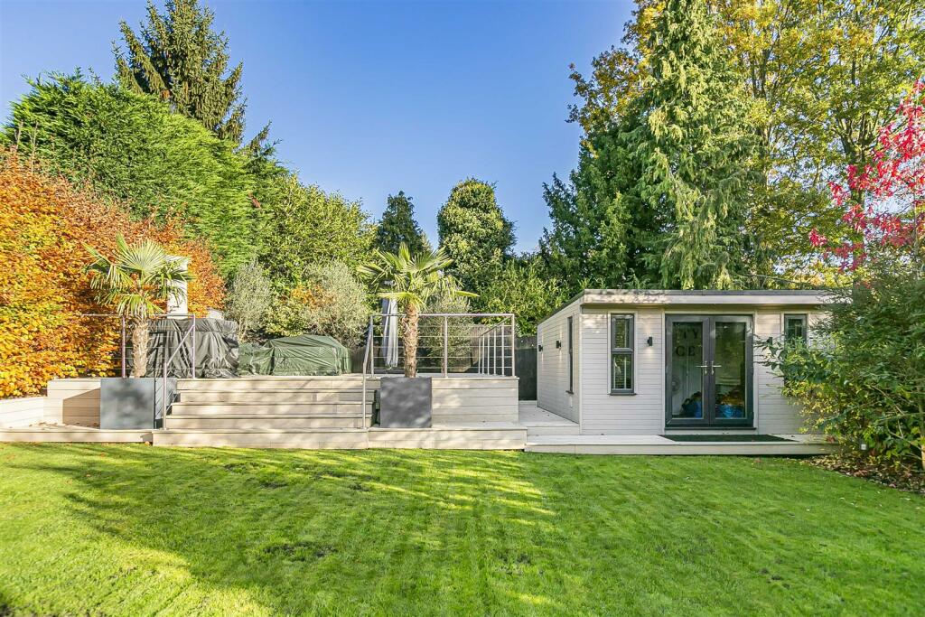 Additional image 31 of Pine Grove, Brookmans Park, Hatfield