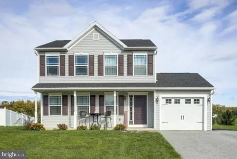 Primary image of 34 W Clarissa Drive W, Shippensburg, PA 17257