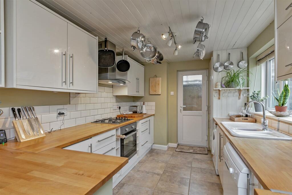 Additional image 12 of Roe Green Close, Hatfield