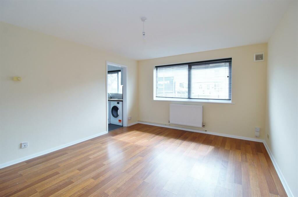 Additional image 9 of Alderman Close, Welham Green, North Mymms