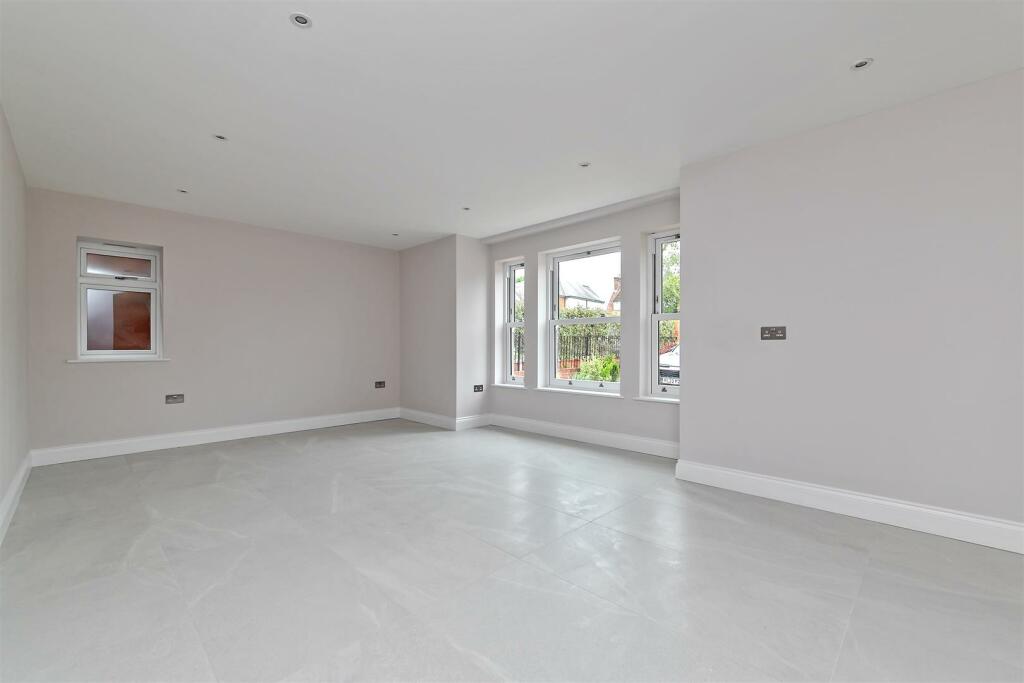 Additional image 6 of Brookmans Avenue, Brookmans Park
