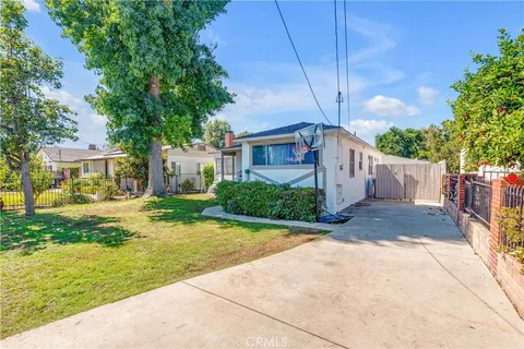 7435 Balcom Avenue, Reseda, CA 91335