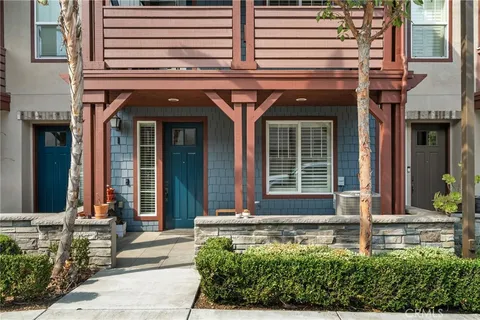 709 S Azusa Avenue Unit I, Azusa, CA 91702