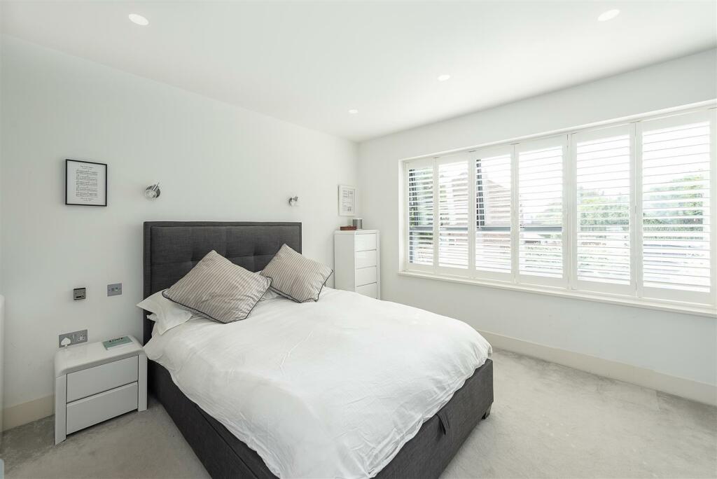 Additional image 7 of Ox Lane, Harpenden