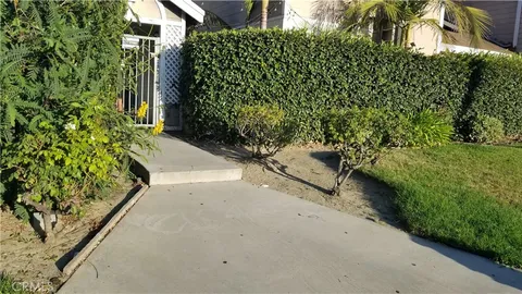 9826 California Avenue, South Gate, CA 90280