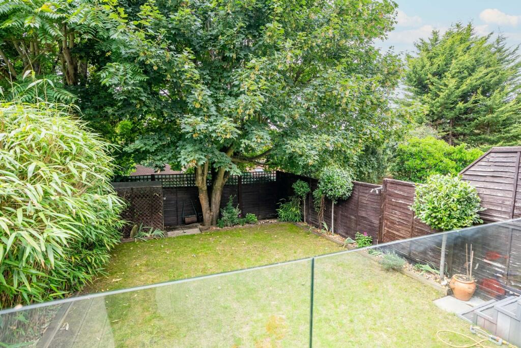 Additional image 21 of Mount Drive, Park Street, St. Albans, Hertfordshire, AL2