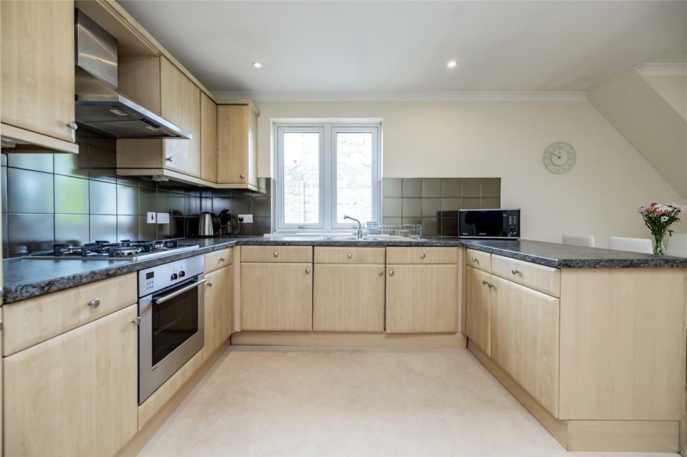 Additional image 5 of Kings Gate, Top Floor, AB15