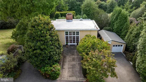 Primary image of 141 Bethlehem Pike, Philadelphia, PA 19118