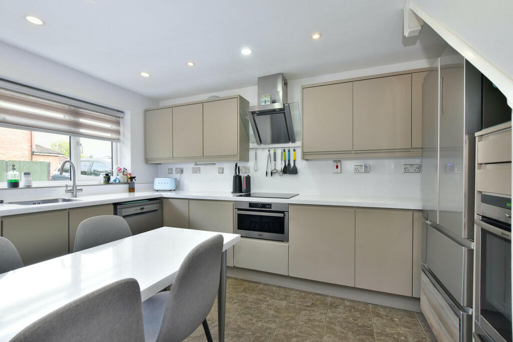 Additional image 6 of Moss Side, Bricket Wood AL2 3SU