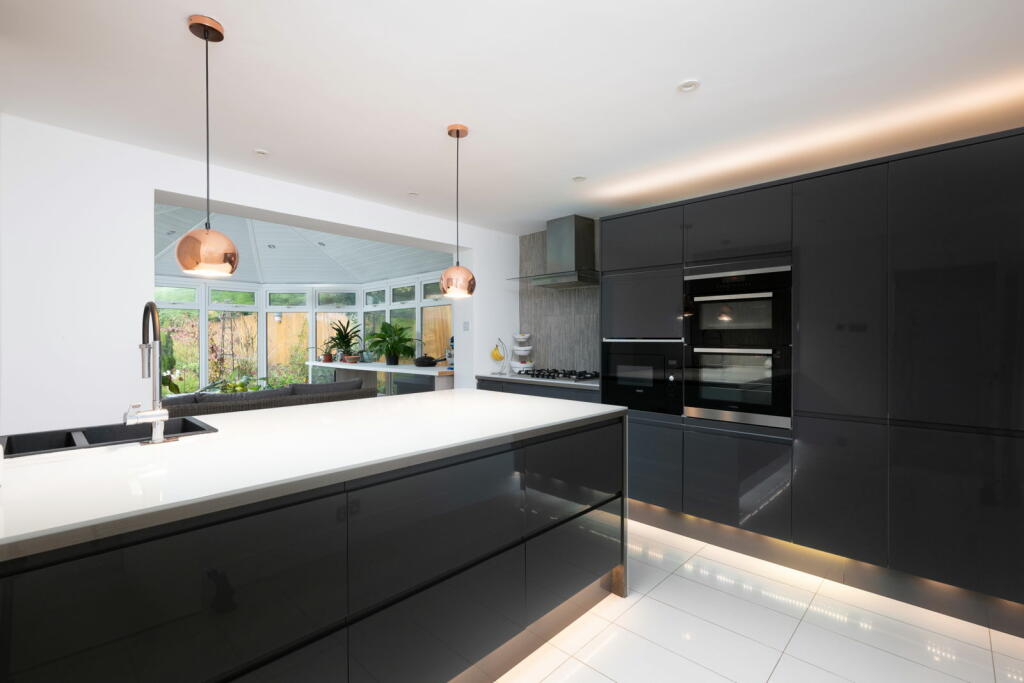 Additional image 5 of Crouch Hall Lane, Redbourn, St. Albans, AL3 7EU