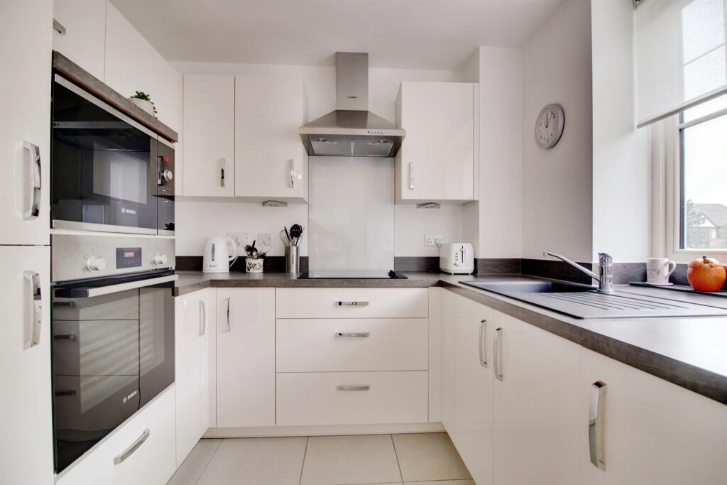 Additional image 5 of Great North Road, Hatfield