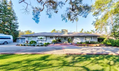 645 W Foothill Boulevard, Arcadia, CA 91006