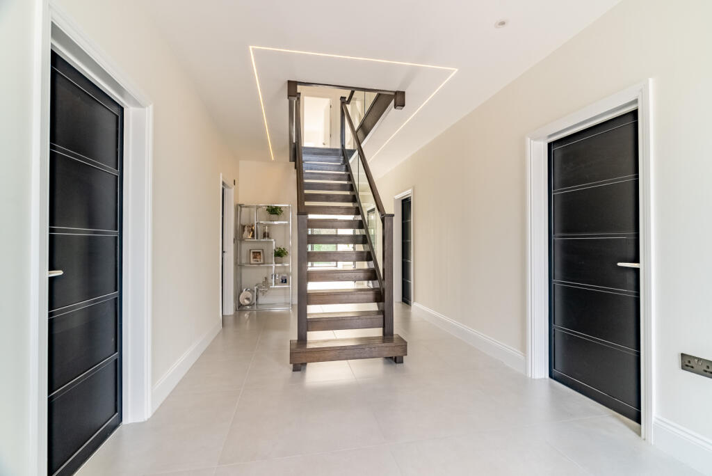 Additional image 15 of Abbey Avenue, St. Albans, Hertfordshire, AL3