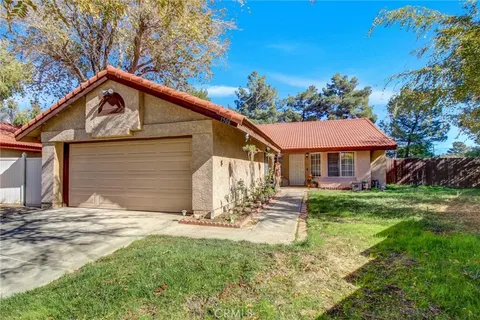 1506 W Avenue H15, Lancaster, CA 93534