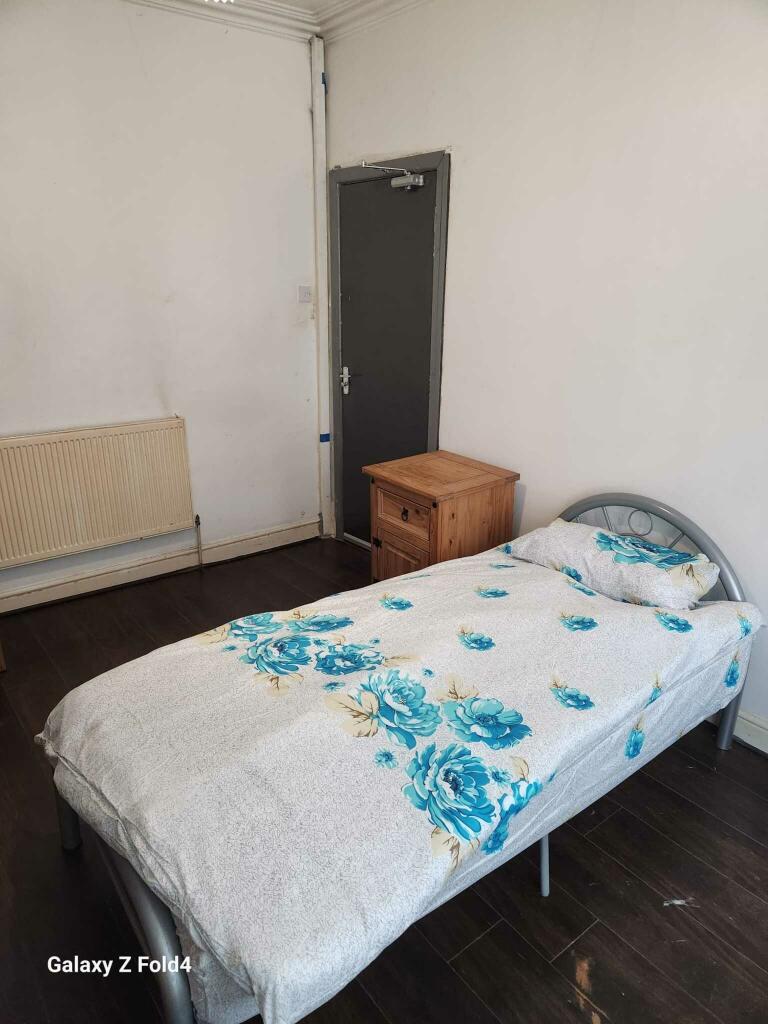 Additional image 9 of Room 3 , Frederick Rd B11 4JS