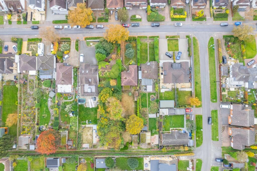 Additional image 14 of Mount Drive, Park Street, St. Albans, Hertfordshire, AL2