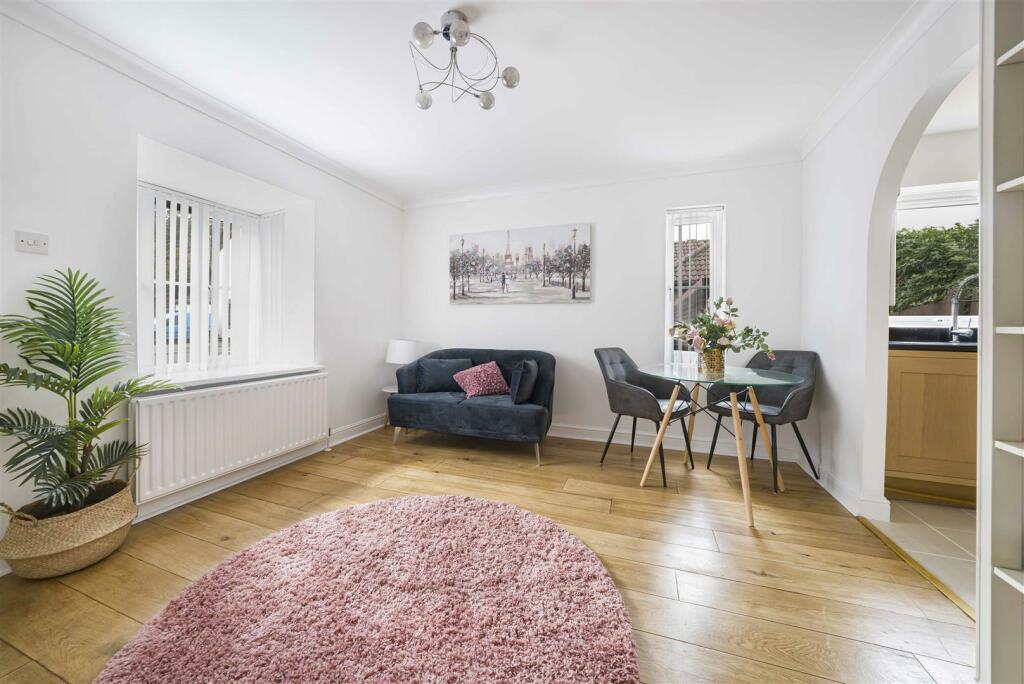 Additional image 14 of Woodlands, Park Street, St. Albans