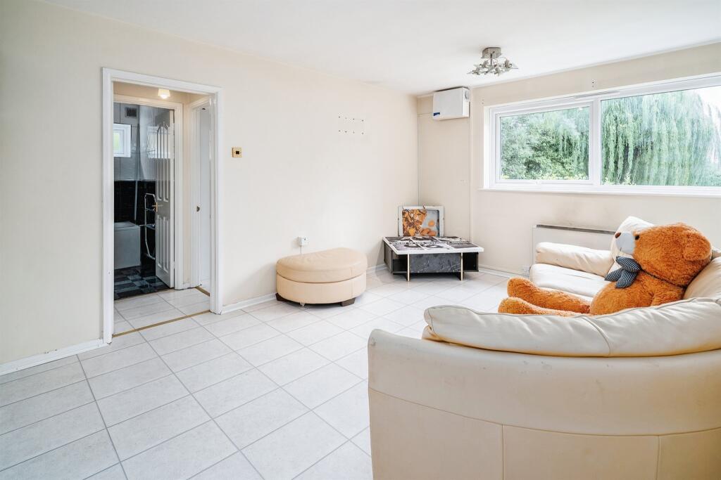 Additional image 14 of Milton Road, Harpenden