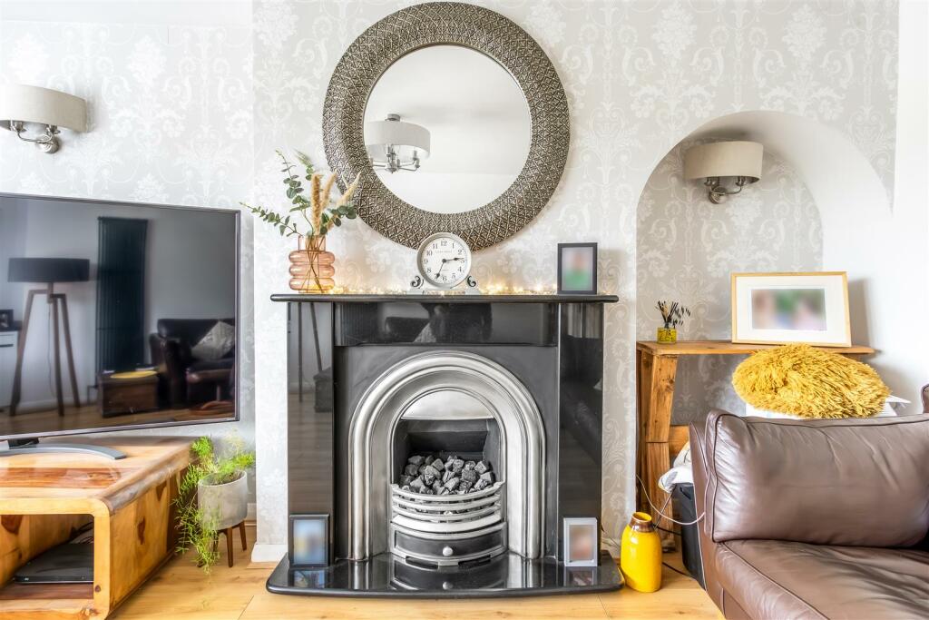 Additional image 3 of Bell Lane, Brookmans Park