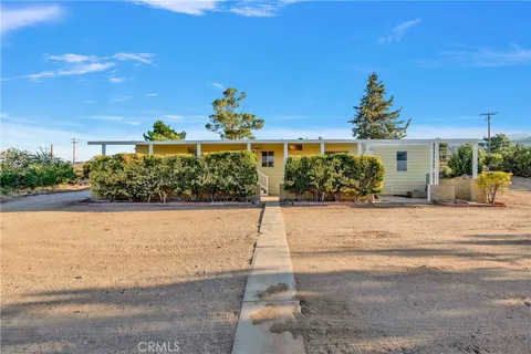 2278 Sunnyslope A & B Rd, Pinon Hills, CA 92372