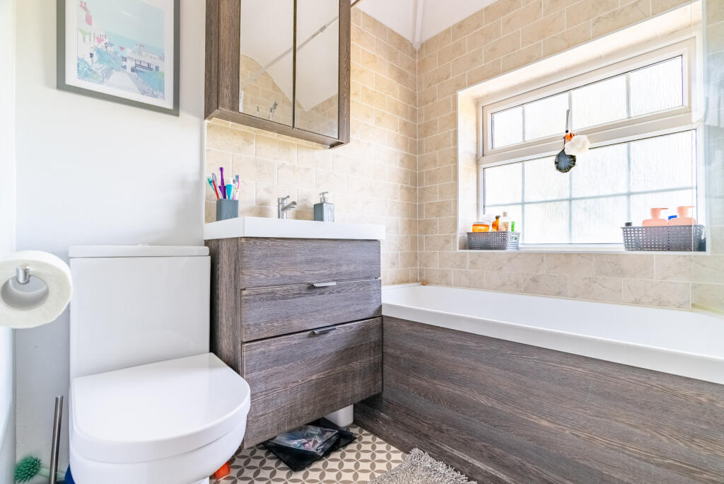 Additional image 11 of Ver Road, Redbourn, St. Albans, Hertfordshire, AL3