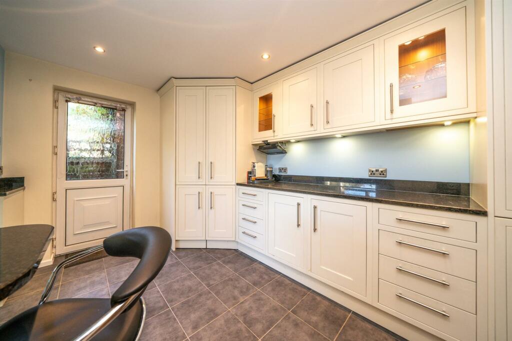 Additional image 7 of Fontmell Close, St. Albans