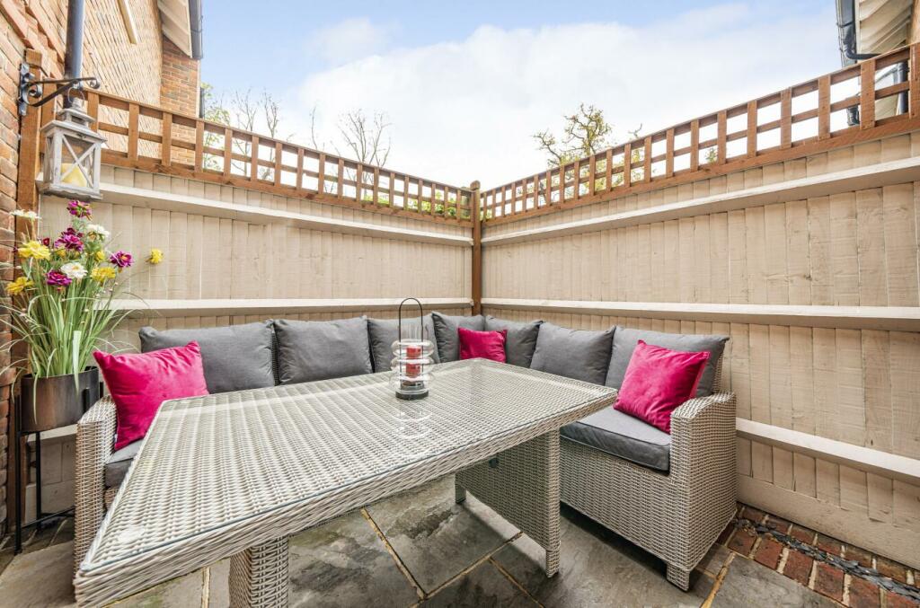 Additional image 14 of Essendon