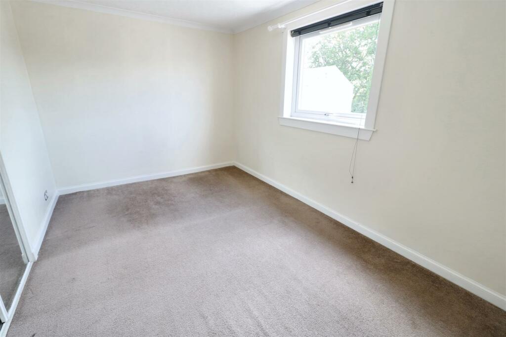 Additional image 11 of 31 Den Crescent, Keith