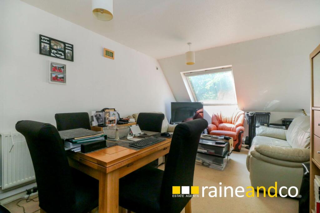 Additional image 5 of Redhall Close, Hatfield