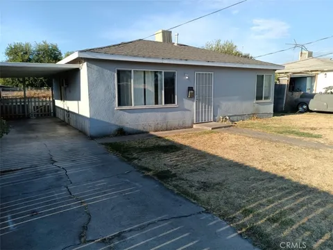 913 W Santa Fe Avenue, Merced, CA 95340