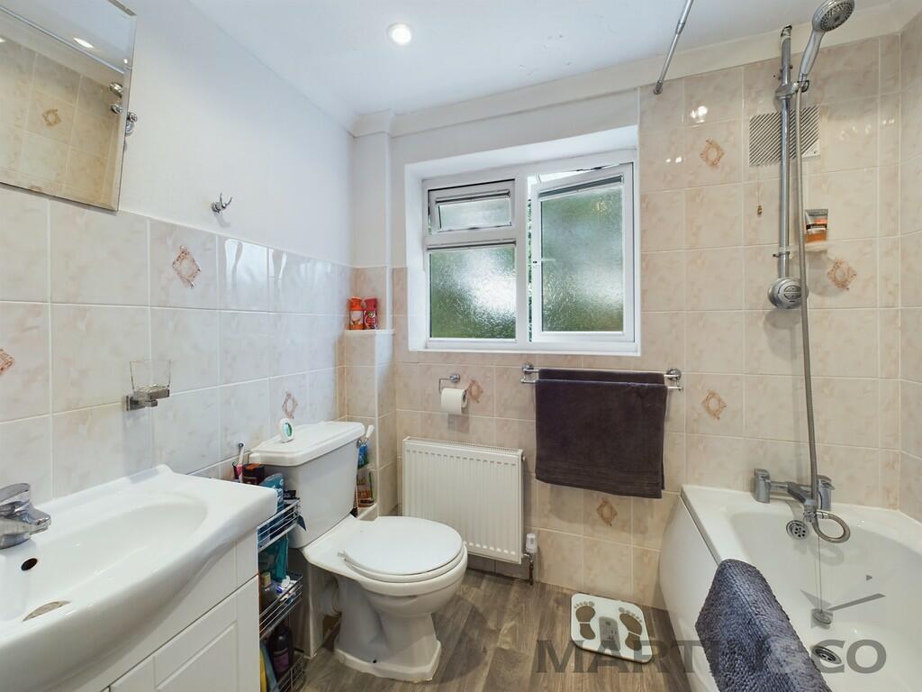 Additional image 18 of Cedarwood Drive, St Albans