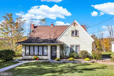 Primary image of 1375 Farmington Avenue, Pottstown, PA 19464