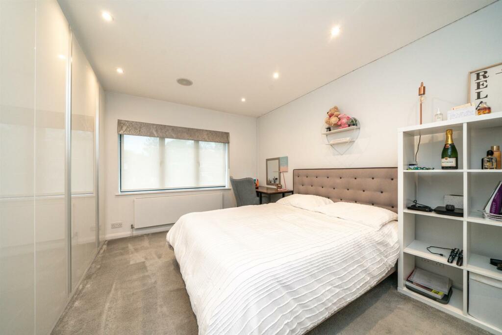 Additional image 12 of Oakwood Road, Bricket Wood