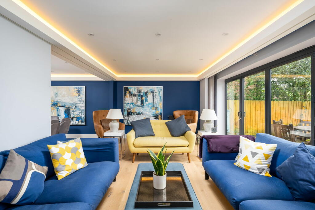 Additional image 13 of Crouch Hall Lane, Redbourn, St. Albans, AL3 7EU