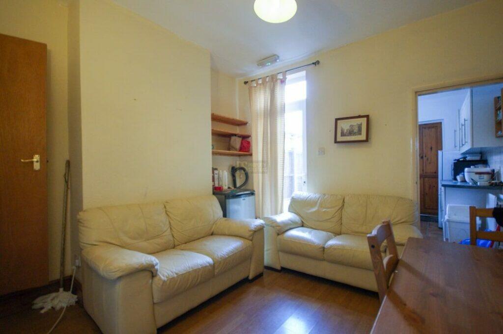 Primary image of Gleave Road, Selly Oak, Birmingham, B29 6JR